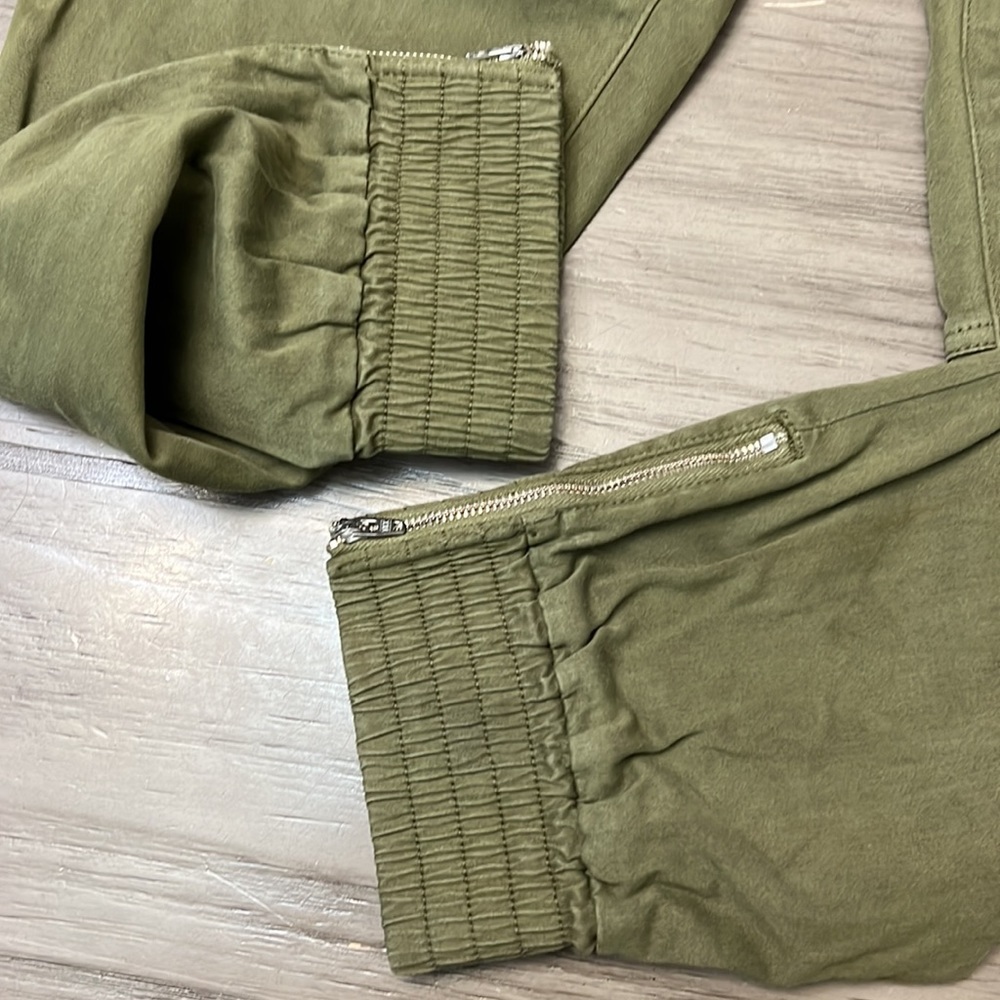 J BRAND ARKIN GREEN ZIP ANKLE UTILITY JOGGER PANTS SIZE 26 - Picture 9 of 16